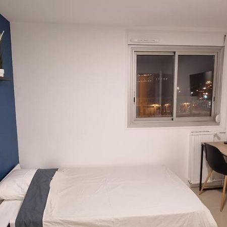 Chambres Avec Douche Privative Dans Appartement Partage - Metro - Wifi Toulouse Bagian luar foto