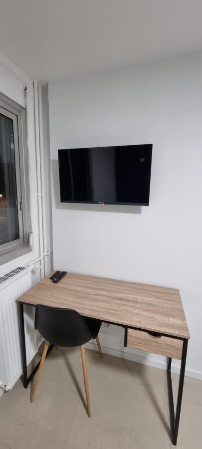 Chambres Avec Douche Privative Dans Appartement Partage - Metro - Wifi Toulouse Bagian luar foto