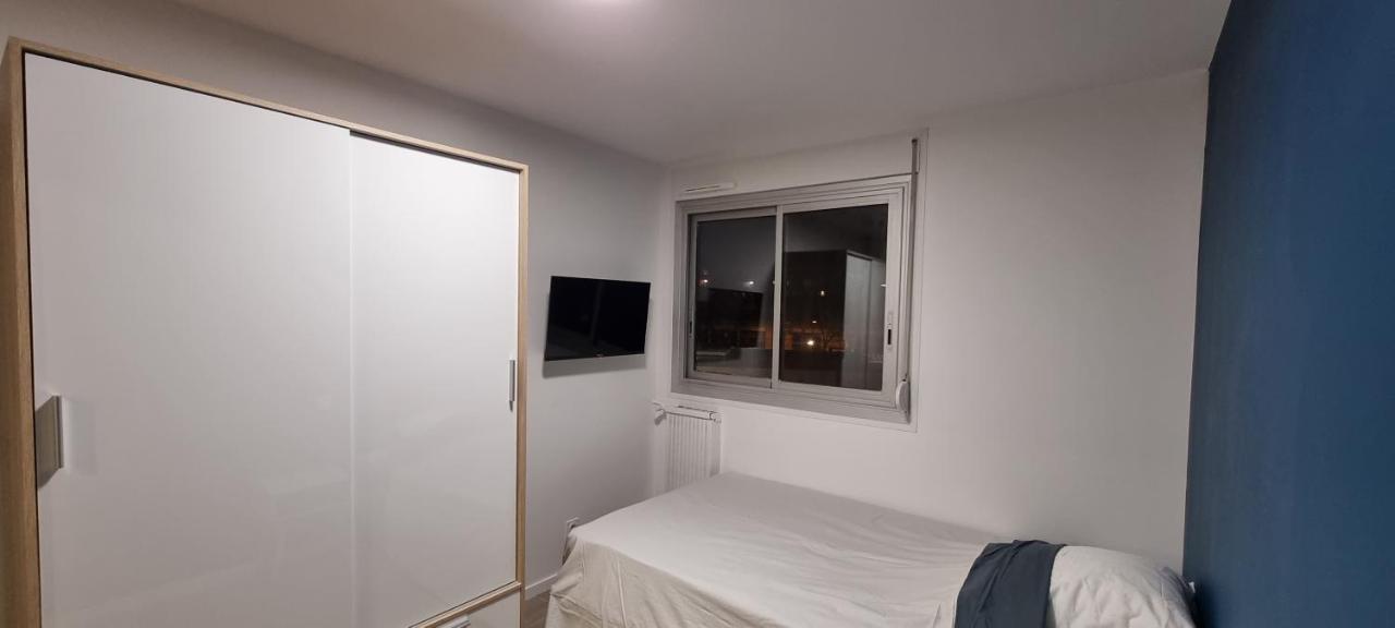 Chambres Avec Douche Privative Dans Appartement Partage - Metro - Wifi Toulouse Bagian luar foto