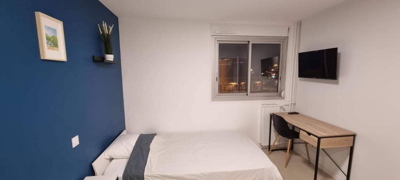 Chambres Avec Douche Privative Dans Appartement Partage - Metro - Wifi Toulouse Bagian luar foto